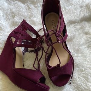 Guess wedges